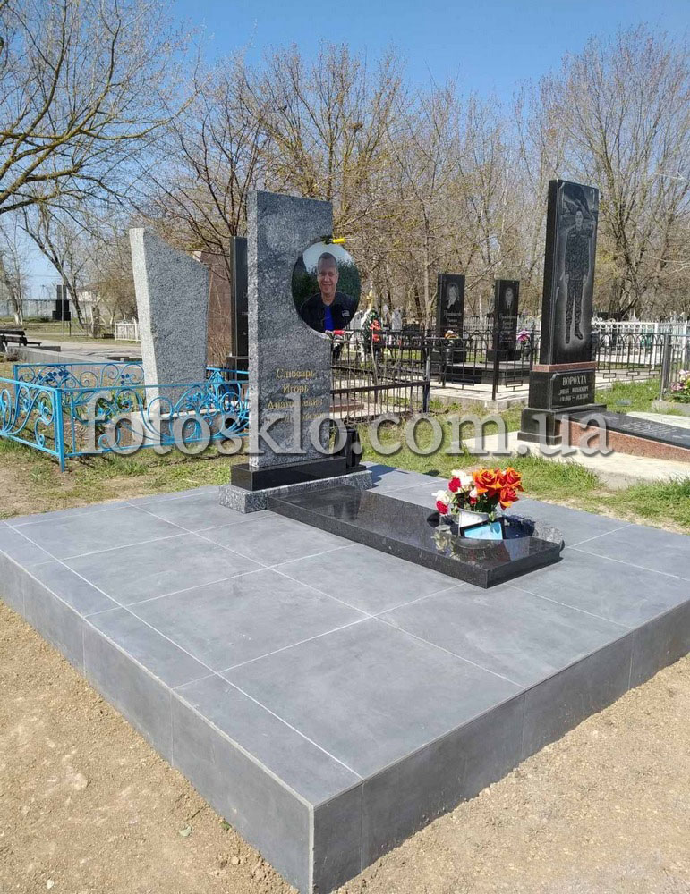 Памятник из гранита для папы