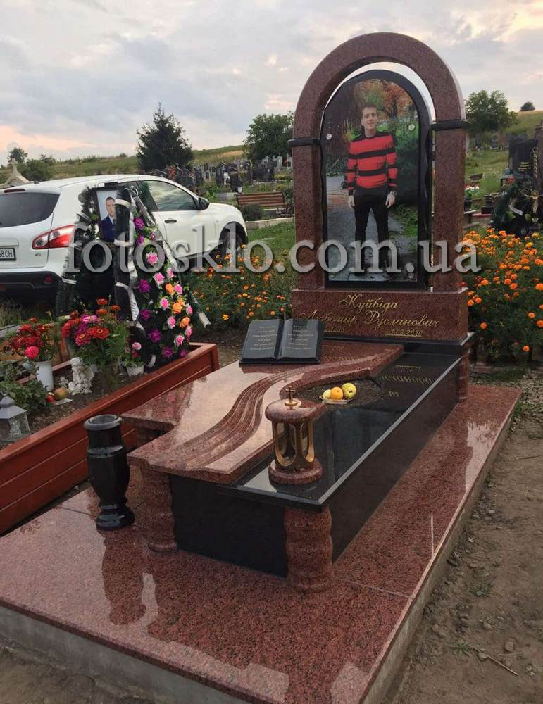 pamaytnik fotokolaz 4