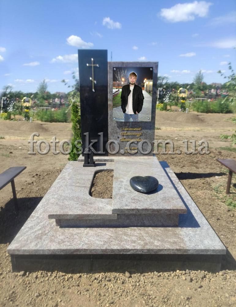 pamaytnik fotokolaz 4