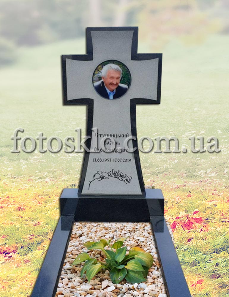 Памятник из гранита Казацкий крест