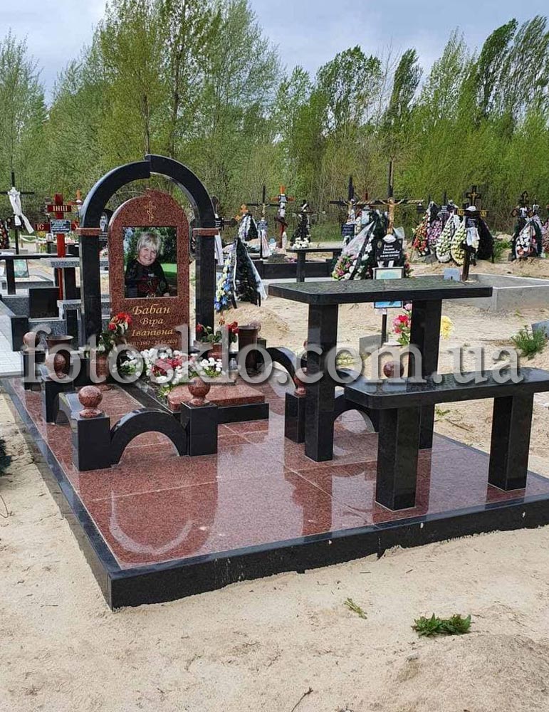 Памятник для мамы из гранита