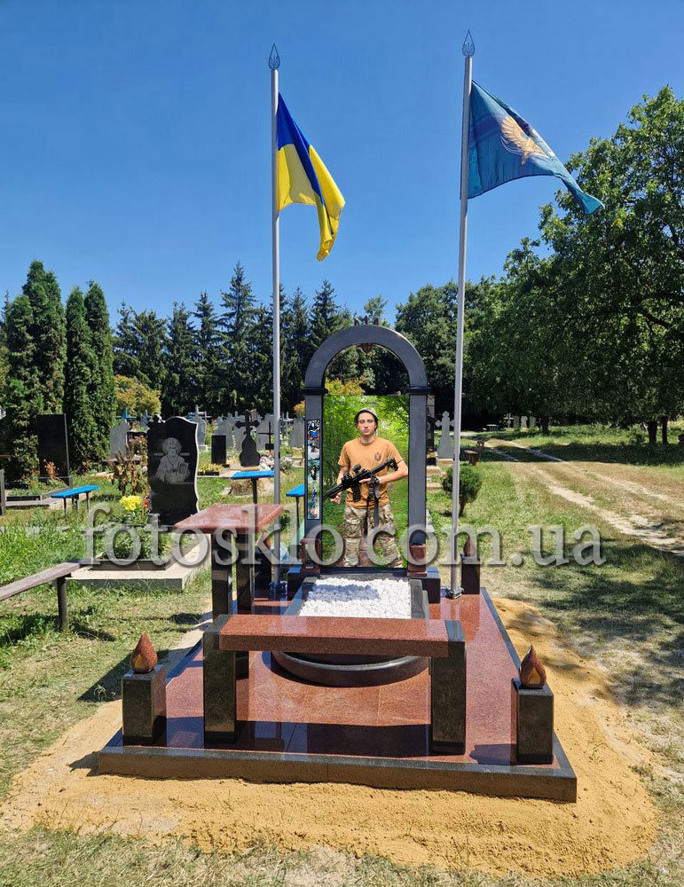 pamaytnik fotokolaz 4