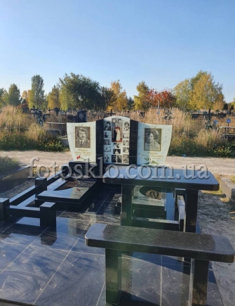 Пам&#039;ятник для батьків з граніту з фото у склі - Fotosklo