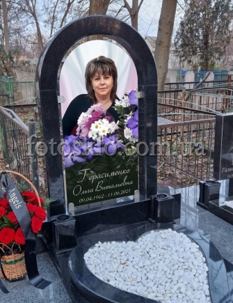 Пам&#039;ятник з аркою та фото під склом з двох сторін - FotosklO