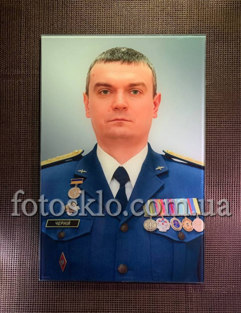 Фото под стеклом военному на памятник- Fotosklo