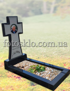 Памятник из гранита Казацкий крест