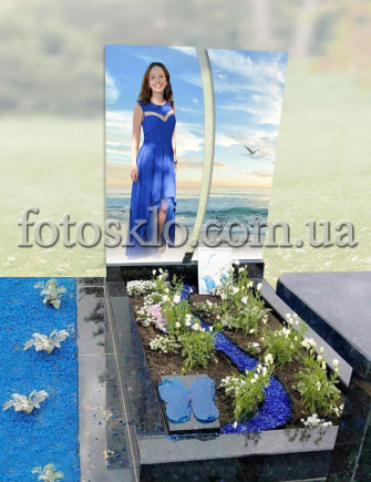 Памятник из гранита с сердцем